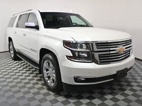 Used 2017 Chevrolet Suburban Premier image 9