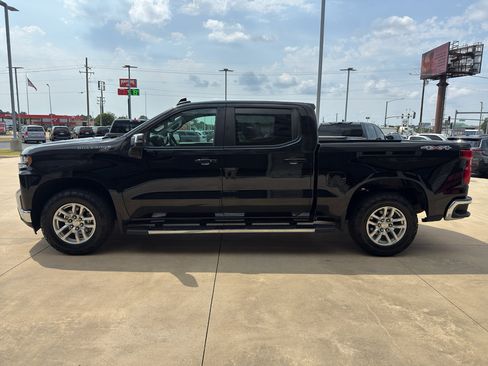 Used 2022 Chevrolet Silverado 1500 LT AWD/4WD image 6