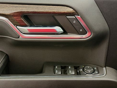 Used 2024 GMC Sierra 1500 Elevation image 15