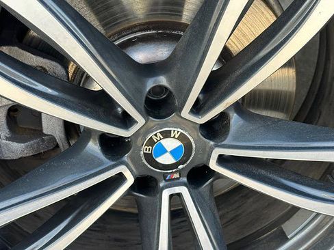 Certified 2022 BMW 740i xDrive w/ M Sport Package image 32