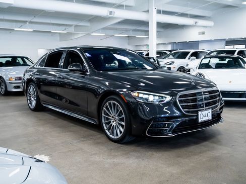 Used 2023 Mercedes-Benz S 580e 4MATIC Sedan w/ AMG Line image 28
