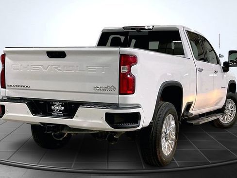 Used 2021 Chevrolet Silverado 2500 High Country w/ Z71 Off-Road Package image 2