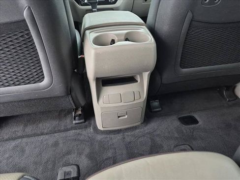 Used 2017 Kia Sedona LX w/ LX Essentials Premium Package FWD image 17