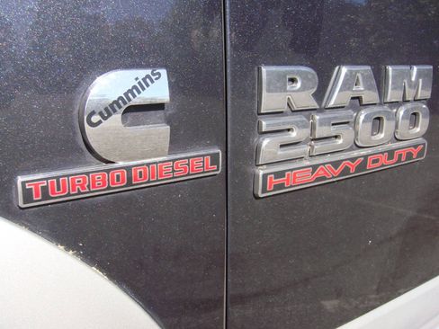 Used 2015 RAM 2500 Laramie w/ Convenience Group AWD/4WD image 3