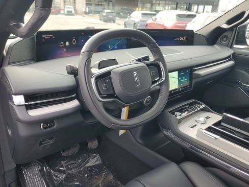 New 2026 Lincoln Navigator Reserve w/ Jet Appearance Package image 14