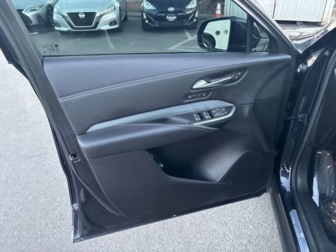 Used 2022 Cadillac XT4 Premium Luxury w/ Technology Package image 12