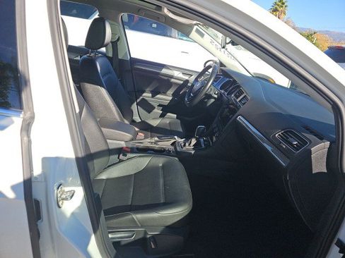 Used 2018 Volkswagen Golf Alltrack SEL image 6