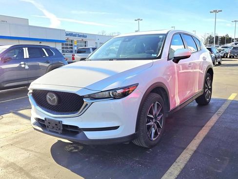 Used 2018 MAZDA CX-5 Touring w/ Preferred Equipment Package image 4