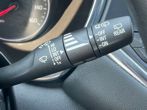 Used 2025 Chevrolet Blazer LT image 38