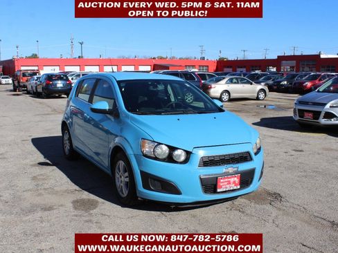 Used 2014 Chevrolet Sonic LT image 3