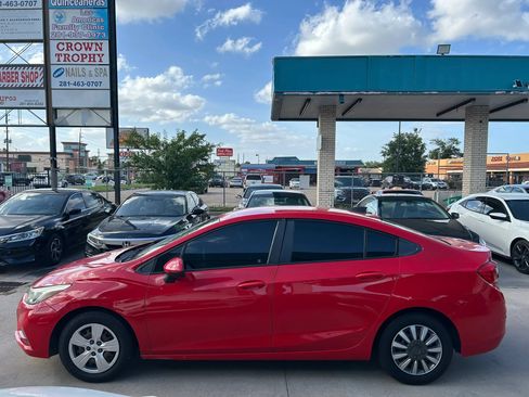 Used 2017 Chevrolet Cruze LS FWD image 2
