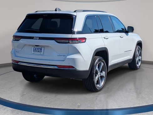 New 2025 Jeep Grand Cherokee Limited w/ Luxury Tech Group II AWD/4WD image 5