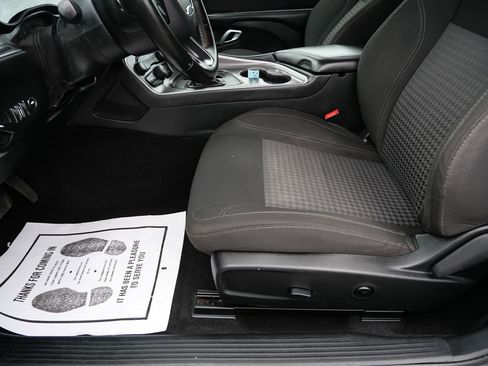 Used 2020 Dodge Challenger SXT AWD/4WD image 13