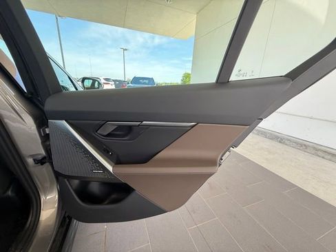 Used 2025 BMW 530i w/ Premium Package image 24