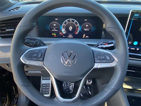 New 2026 Volkswagen Tiguan SE R-Line image 19