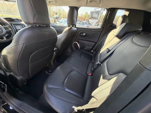 Used 2017 Jeep Renegade Limited AWD/4WD image 12