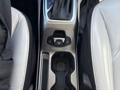 Used 2020 Jeep Renegade Limited AWD/4WD image 23