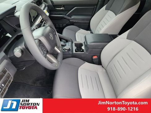 Used 2025 Toyota Tacoma TRD Off-Road image 16