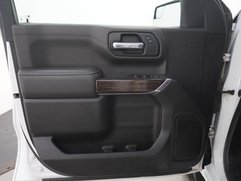 Used 2021 GMC Sierra 1500 SLE w/ X31 Off-Road Package AWD/4WD image 21