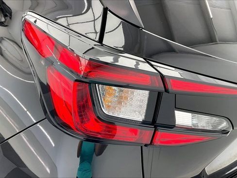 Used 2024 Subaru Crosstrek 2.0i Premium image 30