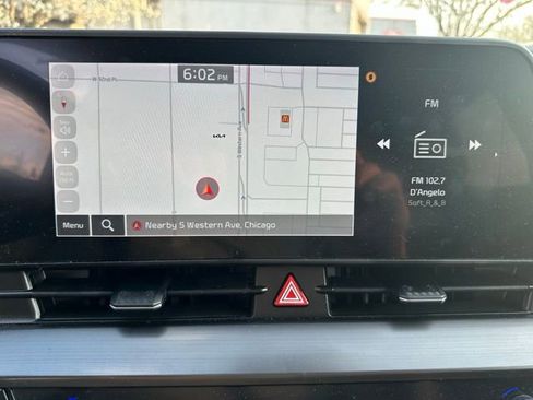 Used 2025 Kia Sportage EX image 16