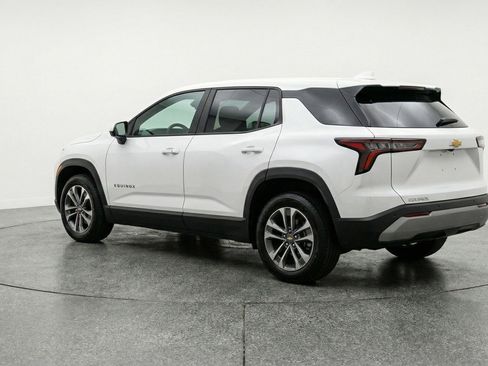 Used 2025 Chevrolet Equinox LT image 6