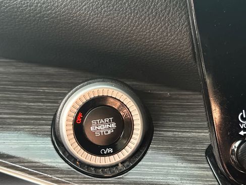 Used 2022 Jeep Wagoneer Series III w/ Convenience Group I image 28