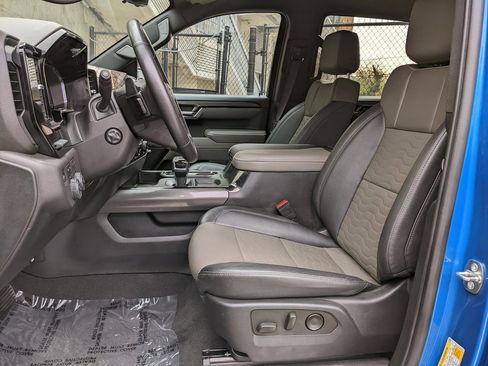 Used 2023 Chevrolet Silverado 1500 ZR2 w/ Technology Package image 12