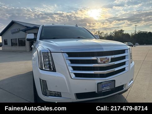 Used 2016 Cadillac Escalade Luxury image 28