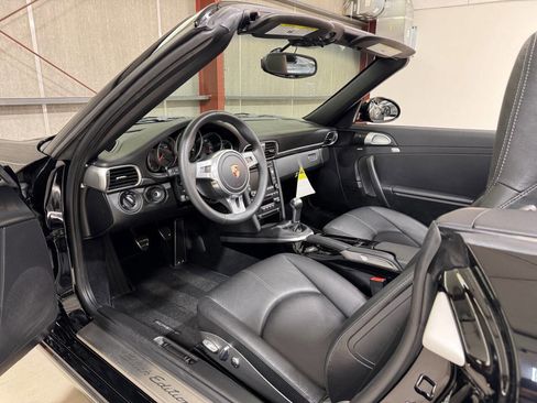 Used 2012 Porsche 911 Carrera Black Edition image 2