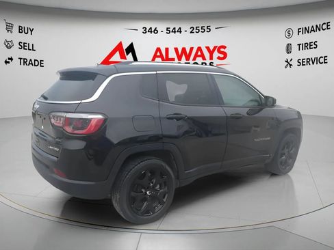 Used 2018 Jeep Compass Limited w/ Navigation Group AWD/4WD image 4