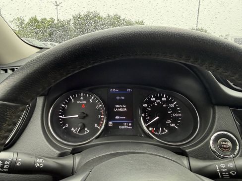 Used 2019 Nissan Rogue SL FWD image 31