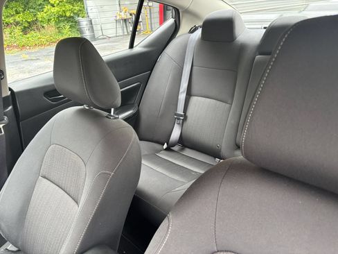 Used 2025 Nissan Altima 2.5 SV FWD image 34