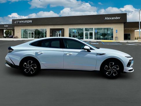 New 2025 Hyundai Sonata SEL image 9