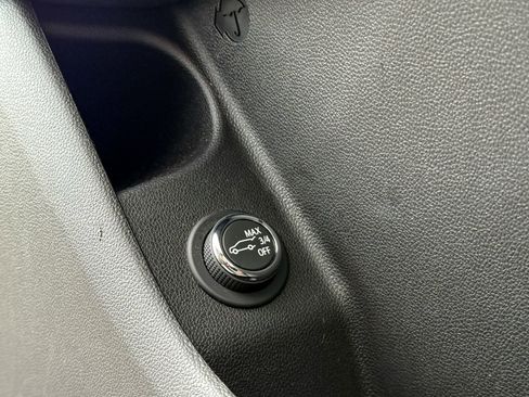 Certified 2024 Cadillac XT4 Premium Luxury image 37