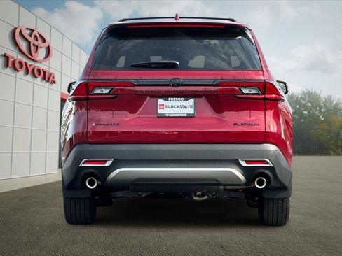 Certified 2026 Toyota Grand Highlander AWD Hybrid image 4