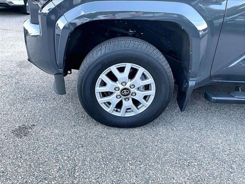 Certified 2025 Toyota Tacoma SR5 AWD/4WD image 7