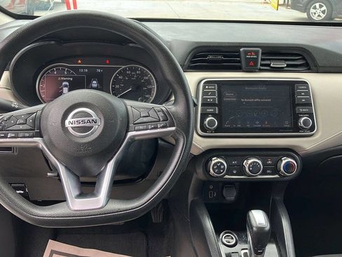 Used 2021 Nissan Versa SV image 6