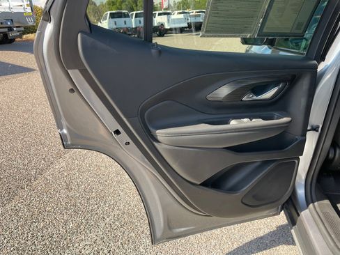 Used 2024 GMC Terrain SLE image 20