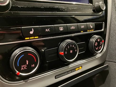 Used 2019 Volkswagen Passat 2.0T Wolfsburg image 34