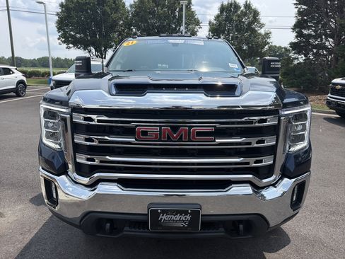 Used 2021 GMC Sierra 2500 SLE w/ SLE Convenience Package AWD/4WD image 3