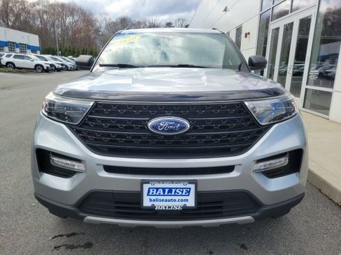 Used 2020 Ford Explorer XLT w/ Equipment Group 202A AWD/4WD image 12