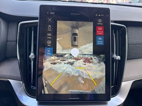 New 2026 Volvo XC90 T8 Ultra w/ Protection Package Premier AWD/4WD image 28