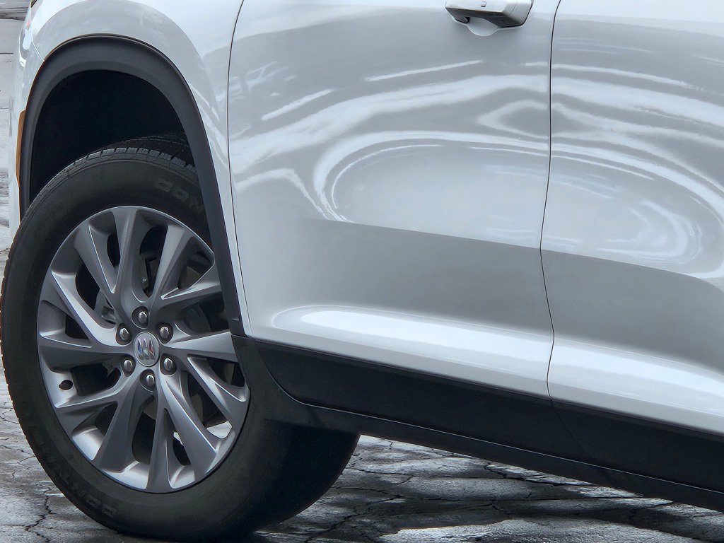 Certified 2025 Buick Enclave Preferred FWD image 18