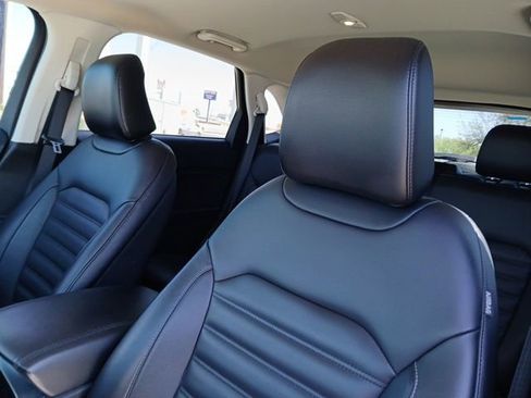 Used 2022 Ford Edge SEL w/ Convenience Package image 17