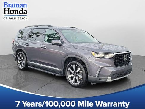 Certified 2025 Honda Pilot Touring image 1