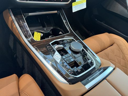 New 2026 BMW X5 xDrive50e w/ M Sport Package AWD/4WD image 10