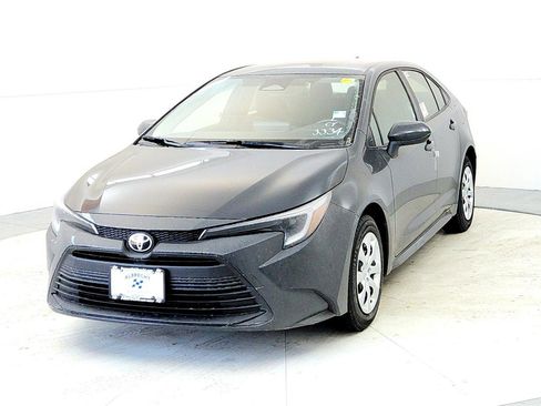 New 2026 Toyota Corolla LE image 2