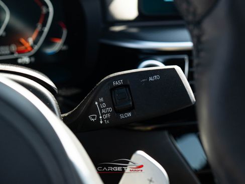 Used 2022 BMW 540i xDrive w/ M Sport Package image 19