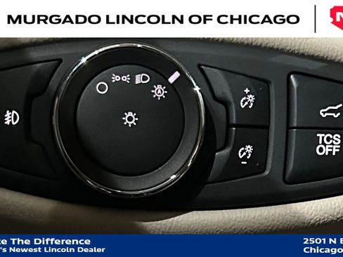 Used 2020 Lincoln Nautilus Reserve w/ Cargo Utility Package AWD/4WD image 60